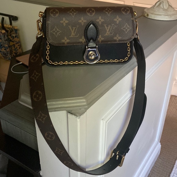 Louis Vuitton bag - Picture 6 of 17